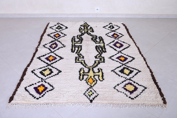 Vintage handmade berber rug - 4.9x6.2 FT Moroccan artistry