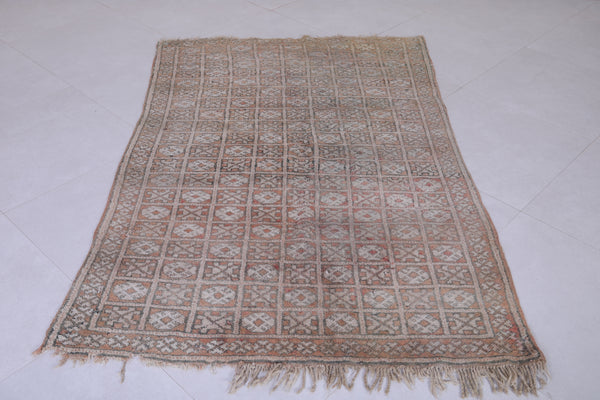 Vintage handmade Moroccan berber rug - 3.7x6.2 FT
