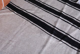 Handwoven berber moroccan rug - 5.6 FT X 9 FT