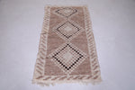 Vintage handmade berber moroccan rug 2.8 FT X 5.3 FT
