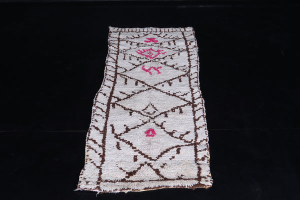 Elegant Moroccan Berber Entryway Rug | 2.3 FT x 5.7 FT
