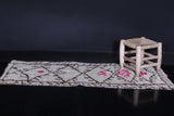 Handmade berber moroccan entryway rug - 2.3 FT X 5.7 FT
