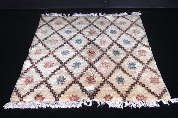 All wool vintage Moroccan berber rug – Traditional craftsmanship