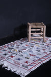 Handwoven berber Moroccan flat rug - 3.2 FT X 4.9 FT