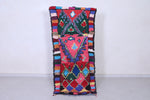 Vintage handmade moroccan berber rug 2.6 FT X 5.8 FT