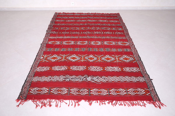 Hand-woven Moroccan rug – 5.2 FT X 8.6 FT | Traditional red berber carpet