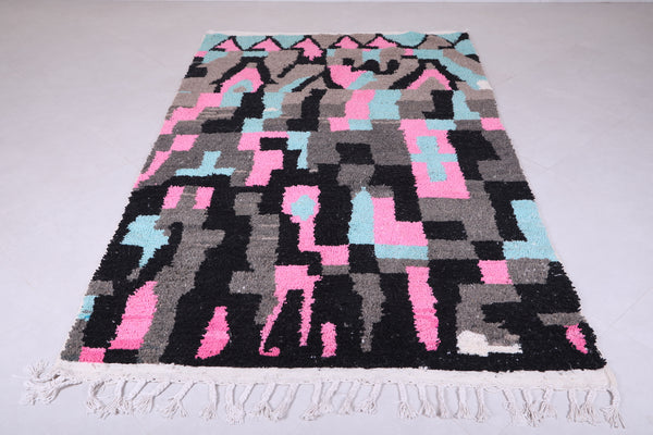 Modern Moroccan rug | 4.9 FT X 7.8 FT