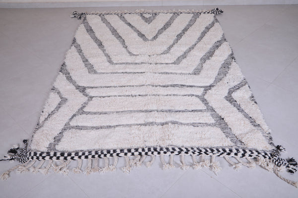 Moroccan handmade beni ourain rug | 5.7 x 7.8 ft | Luxurious wool carpet
