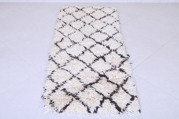 Handwoven Moroccan rug 2.4 x 5.8 ft | Minimalist diamond pattern