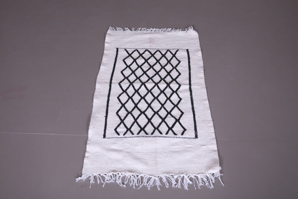 Moroccan Handwoven Kilim – 2 FT x 4 FT | Traditional Wool Rug