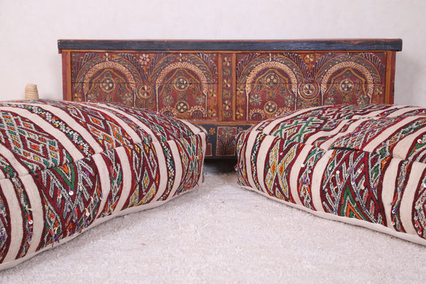 Set of two Moroccan berber handmade poufs – Rug ottoman style