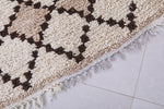 Elegant Moroccan Berber Rug – 2.8 x 6.3 ft, Neutral Diamond Pattern