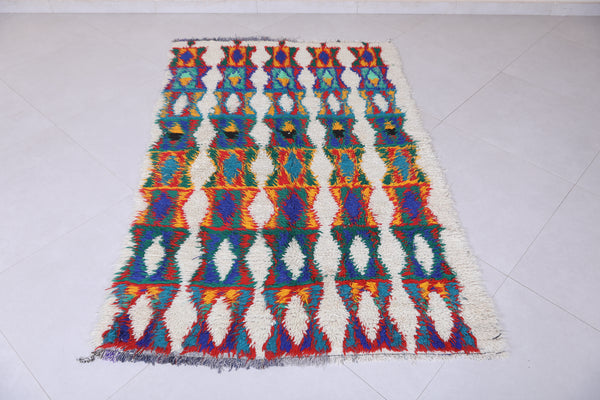 3.7 x 5.9 ft Moroccan berber rug – Bright geometric pattern